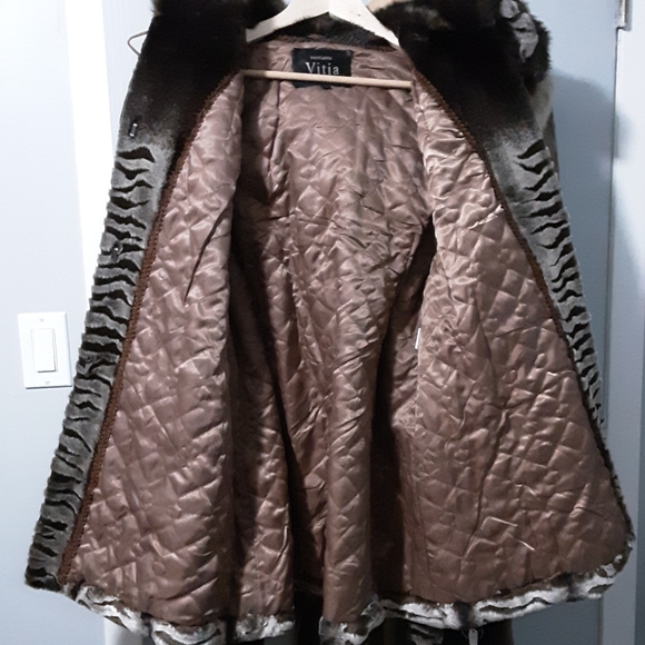 Faux Fur Coat - Picture 5 of 9